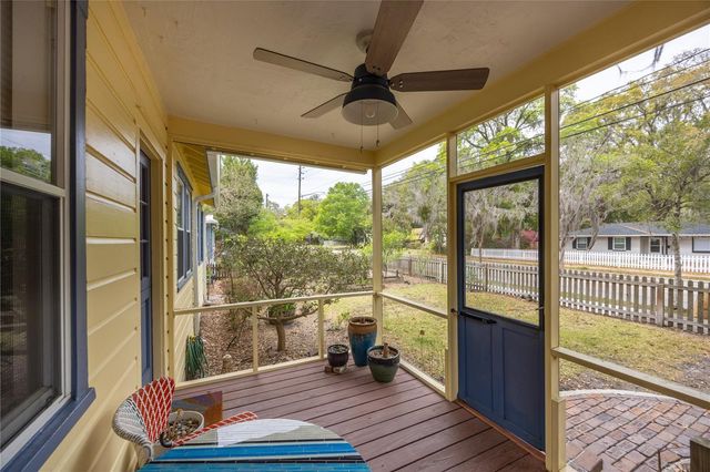 1017 NE 8TH AVENUE, Gainesville, FL 32601