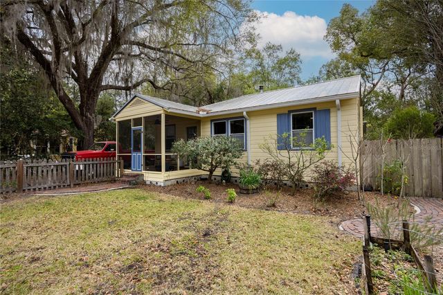 1017 NE 8TH AVENUE, Gainesville, FL 32601