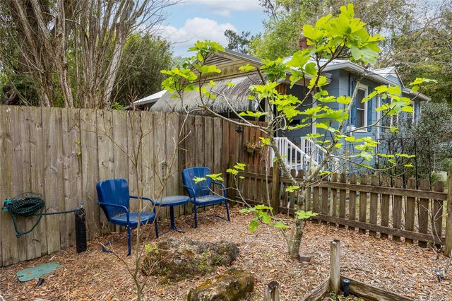 1017 NE 8TH AVENUE, Gainesville, FL 32601