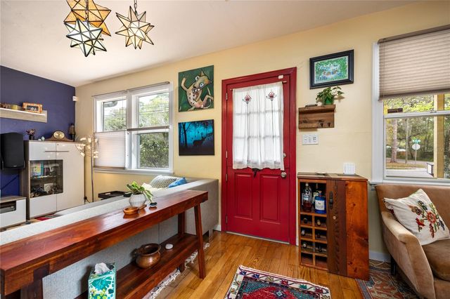 1017 NE 8TH AVENUE, Gainesville, FL 32601