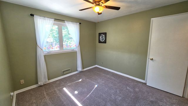 1410 Broadview Drive, Bettendorf, IA 52722
