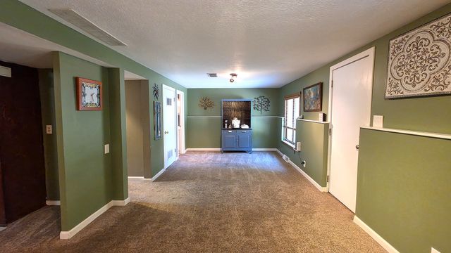 1410 Broadview Drive, Bettendorf, IA 52722