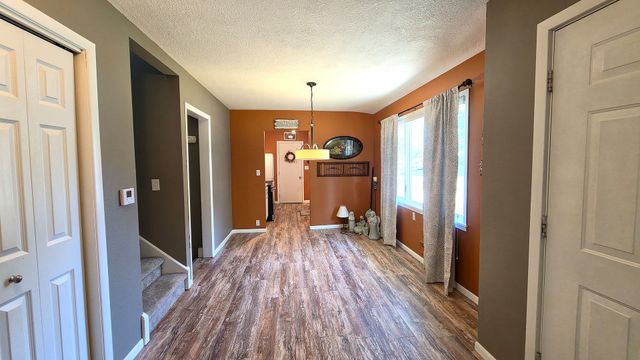 1410 Broadview Drive, Bettendorf, IA 52722