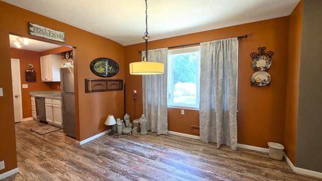 1410 Broadview Drive, Bettendorf, IA 52722
