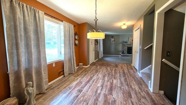 1410 Broadview Drive, Bettendorf, IA 52722