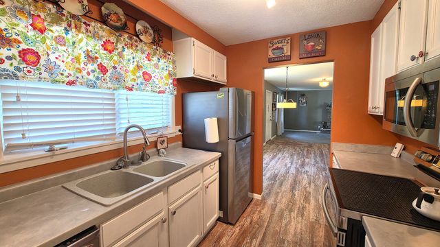 1410 Broadview Drive, Bettendorf, IA 52722