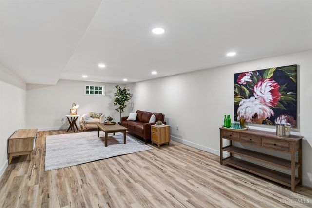 9031 Rolling Lane, Sycamore Twp, OH 45236