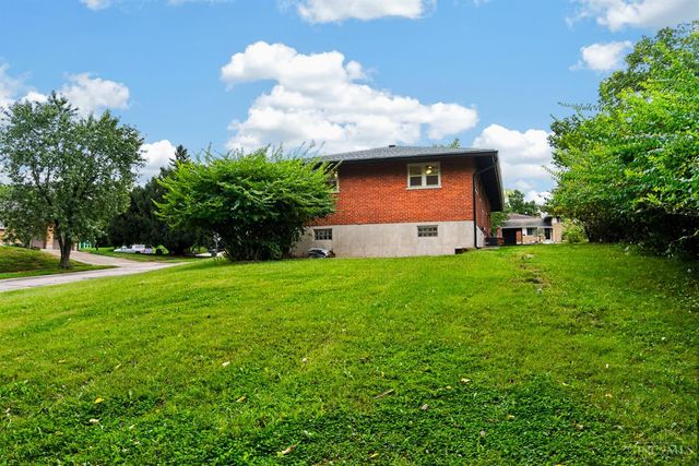 9031 Rolling Lane, Sycamore Twp, OH 45236