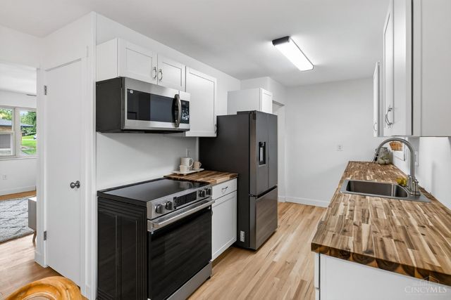9031 Rolling Lane, Sycamore Twp, OH 45236