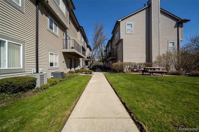224 Willis Avenue, Royal Oak, MI 48067