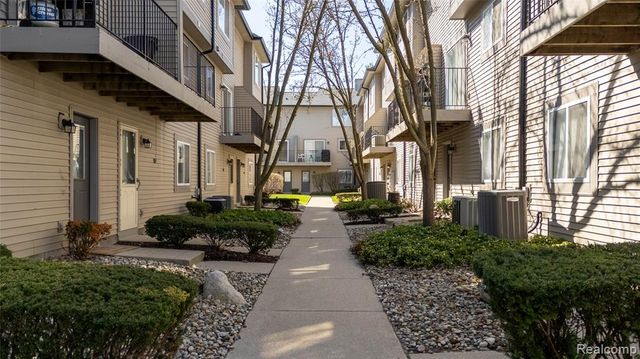 224 Willis Avenue, Royal Oak, MI 48067