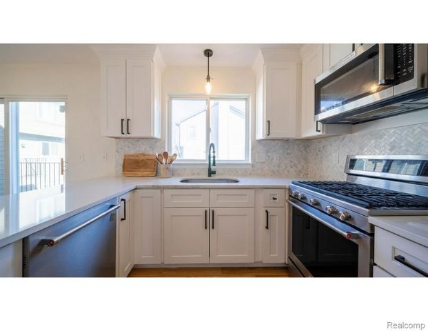 224 Willis Avenue, Royal Oak, MI 48067