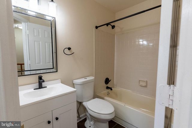 1739 COUNTRYWOOD CT, Landover, MD 20785
