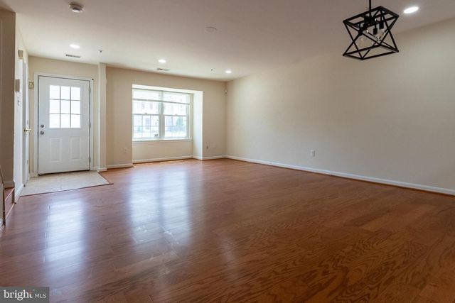 1739 COUNTRYWOOD CT, Landover, MD 20785
