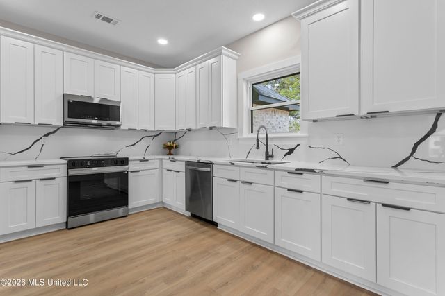 1601 Fairway Drive, Gautier, MS 39553