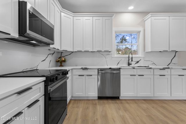 1601 Fairway Drive, Gautier, MS 39553