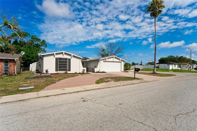 9205 GRAY FOX LANE, Port Richey, FL 34668