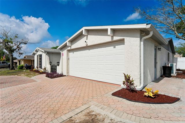 9205 GRAY FOX LANE, Port Richey, FL 34668