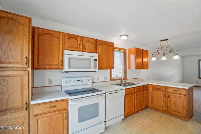 209 Cheyenne Drive, Wapakoneta, OH 45895