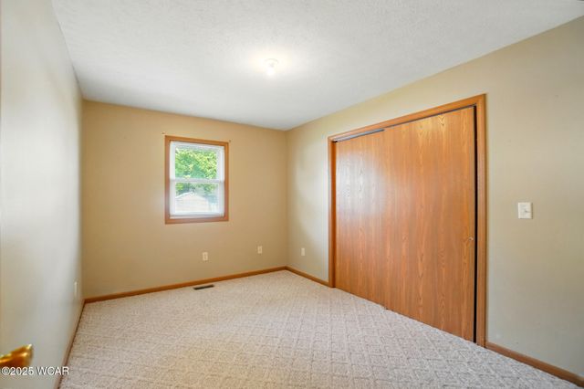 209 Cheyenne Drive, Wapakoneta, OH 45895