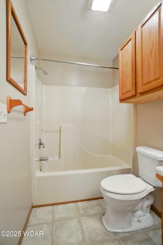 209 Cheyenne Drive, Wapakoneta, OH 45895