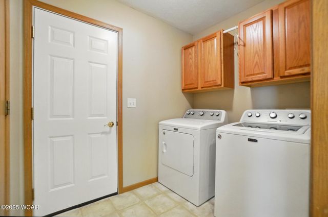 209 Cheyenne Drive, Wapakoneta, OH 45895