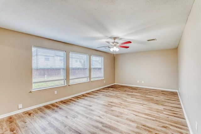 6207 Winter Oak Street, Pearland, TX 77584