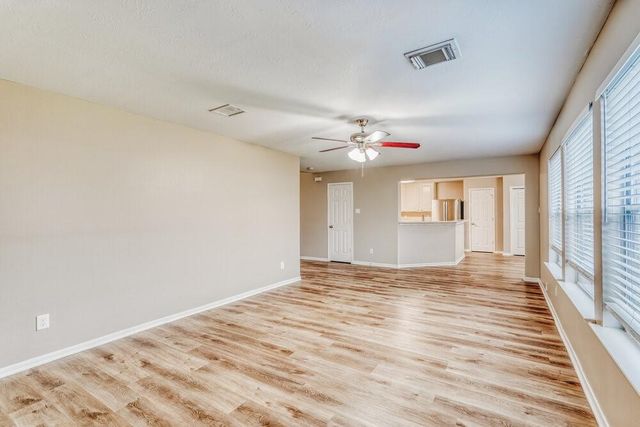 6207 Winter Oak Street, Pearland, TX 77584
