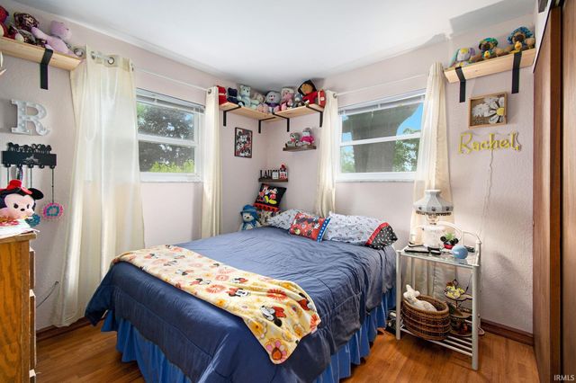 13495 N Hillside Drive, Syracuse, IN 46567