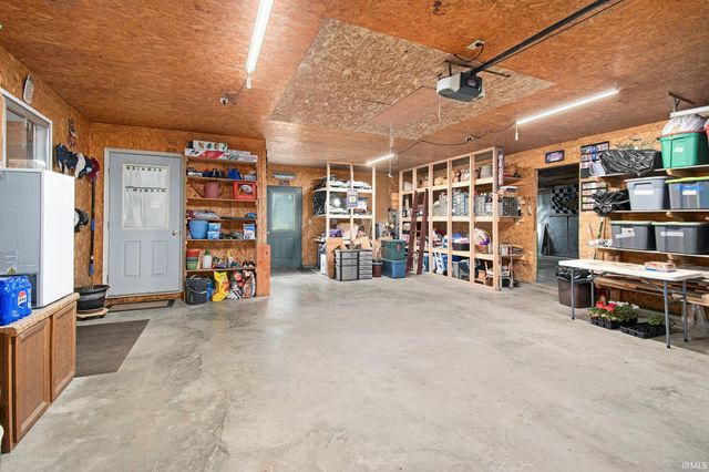 13495 N Hillside Drive, Syracuse, IN 46567