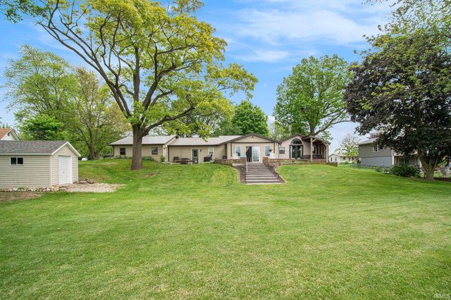 13495 N Hillside Drive, Syracuse, IN 46567