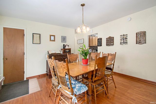 13495 N Hillside Drive, Syracuse, IN 46567