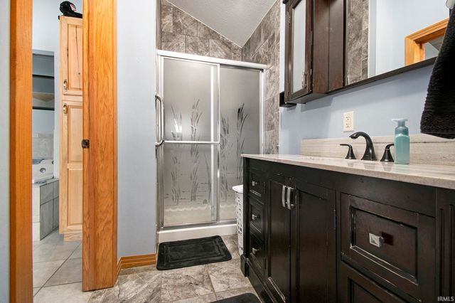 13495 N Hillside Drive, Syracuse, IN 46567