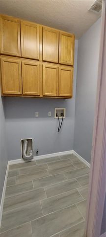 9328 MANDRAKE COURT, Tampa, FL 33647