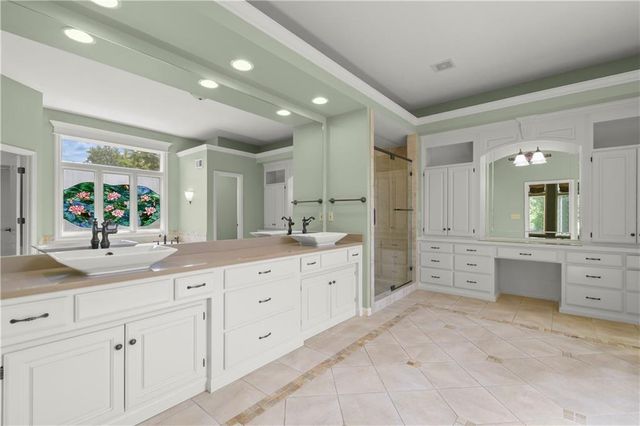 13210 Outlook Street, Overland Park, KS 66209