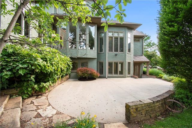 13210 Outlook Street, Overland Park, KS 66209