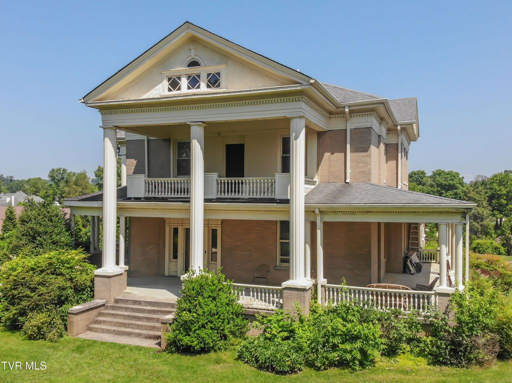 322 Spruce Street Street, Bristol, TN 37620