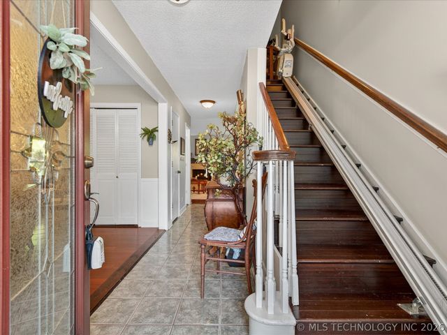 3200 E Price Road 33, Bartlesville, OK 74006