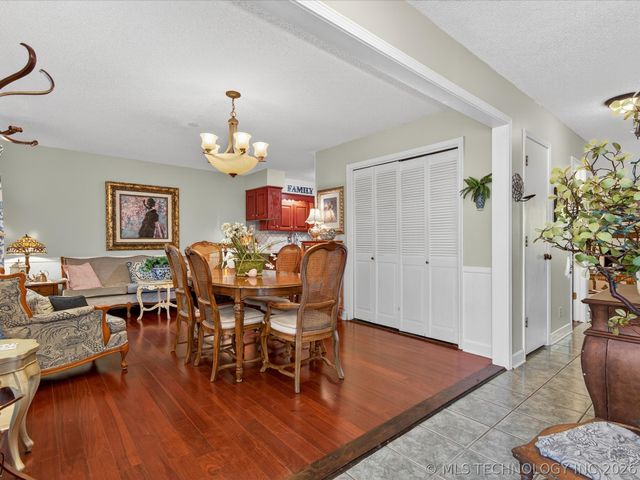 3200 E Price Road 33, Bartlesville, OK 74006