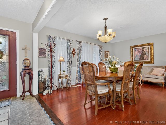 3200 E Price Road 33, Bartlesville, OK 74006