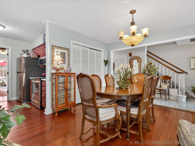 3200 E Price Road 33, Bartlesville, OK 74006