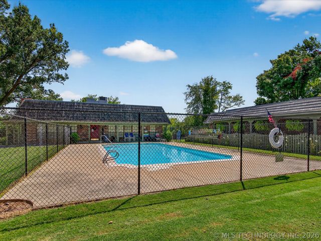 3200 E Price Road 33, Bartlesville, OK 74006