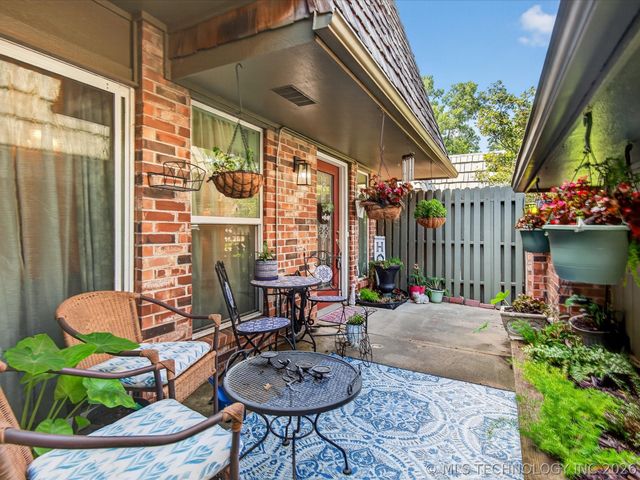 3200 E Price Road 33, Bartlesville, OK 74006