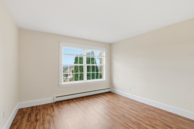 10 Highland Ridge Road, New London, NH 03257