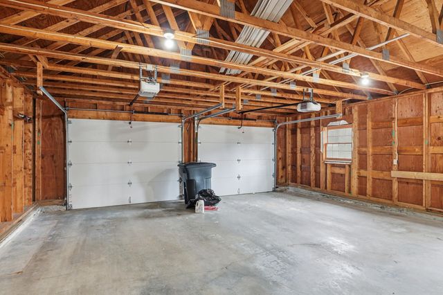 10 Highland Ridge Road, New London, NH 03257