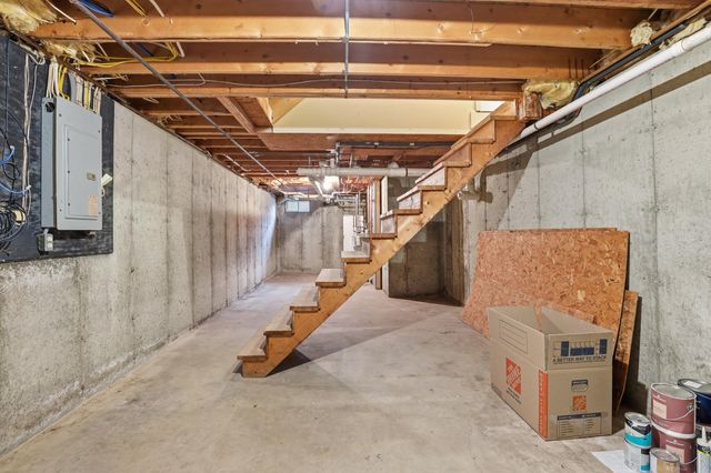 10 Highland Ridge Road, New London, NH 03257