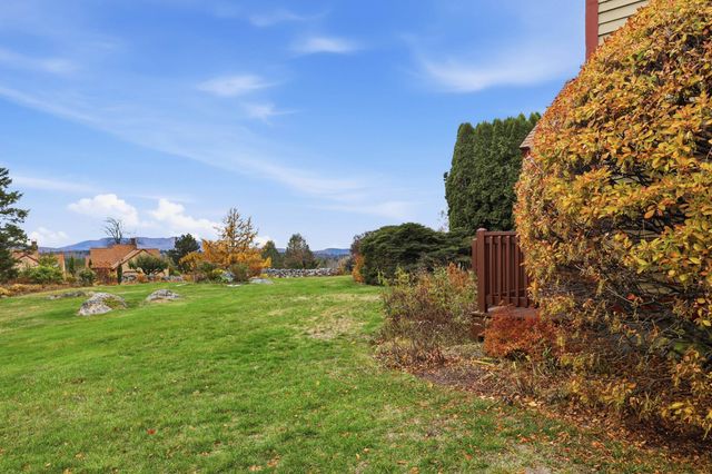 10 Highland Ridge Road, New London, NH 03257