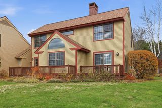 10 Highland Ridge Road, New London, NH 03257