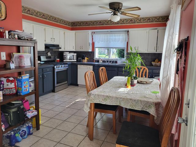 907 Division Street, La Porte, IN 46350