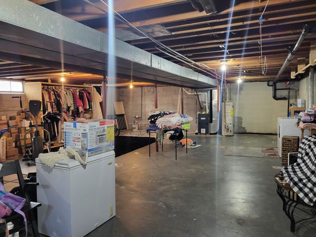 907 Division Street, La Porte, IN 46350